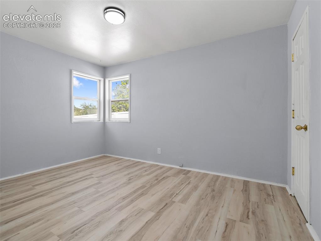 Image 10 of 16: Bedroom