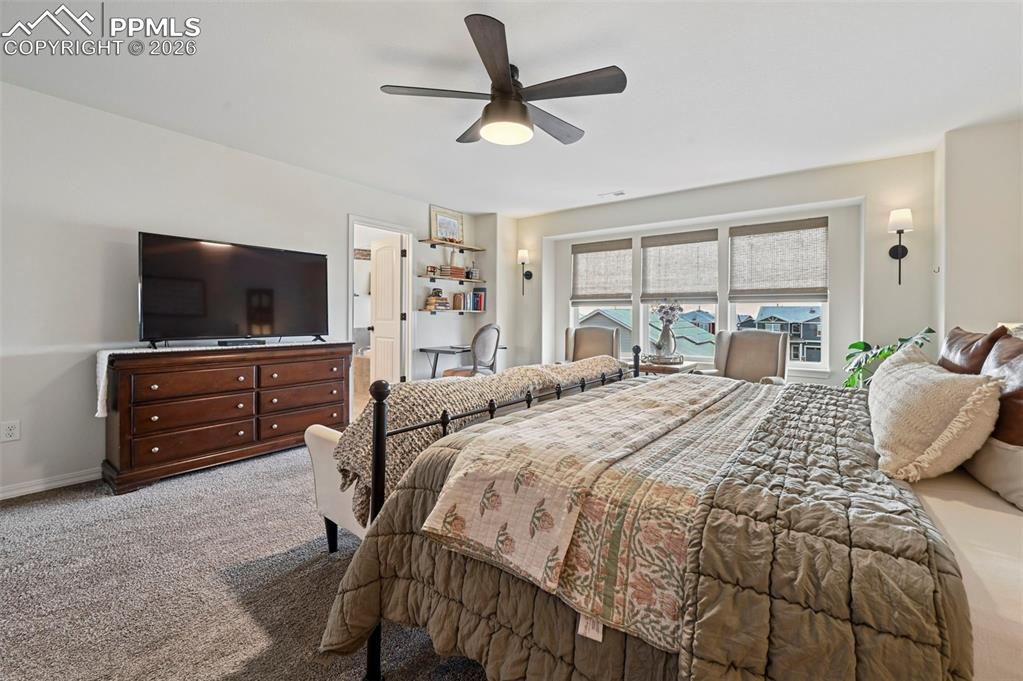 Image 23 of 47: Bedroom