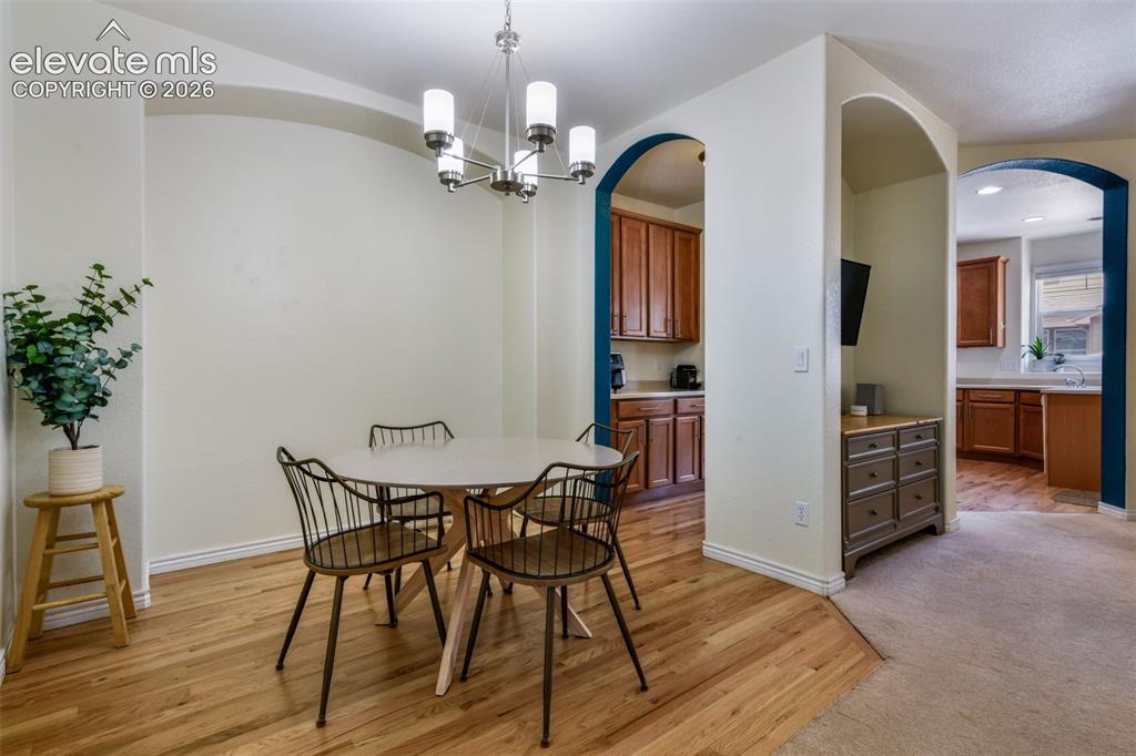 Image 19 of 50: Living Room
