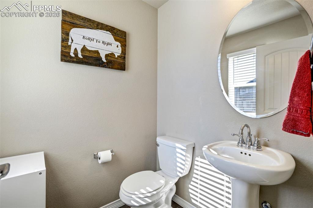 Image 14 of 47: Bathroom