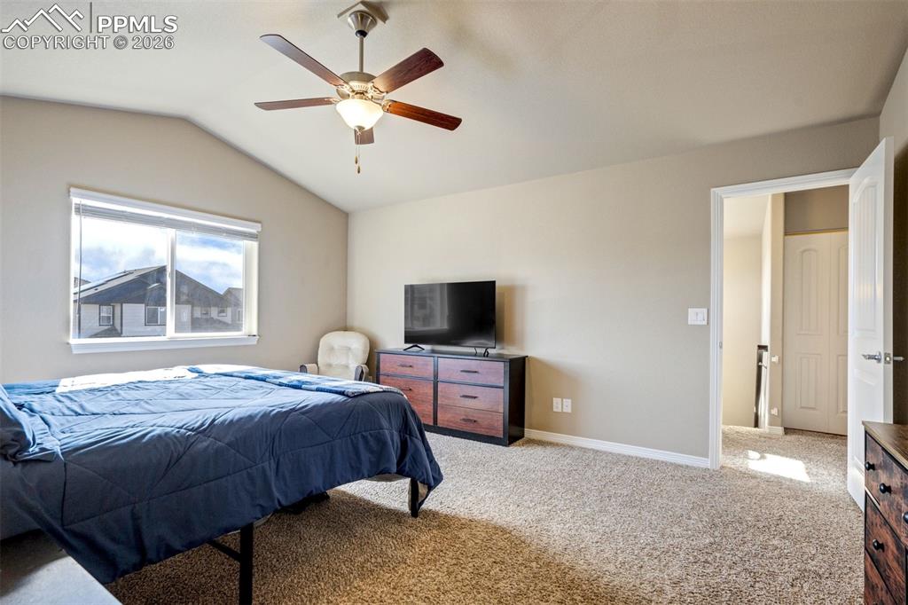 Image 18 of 47: Bedroom