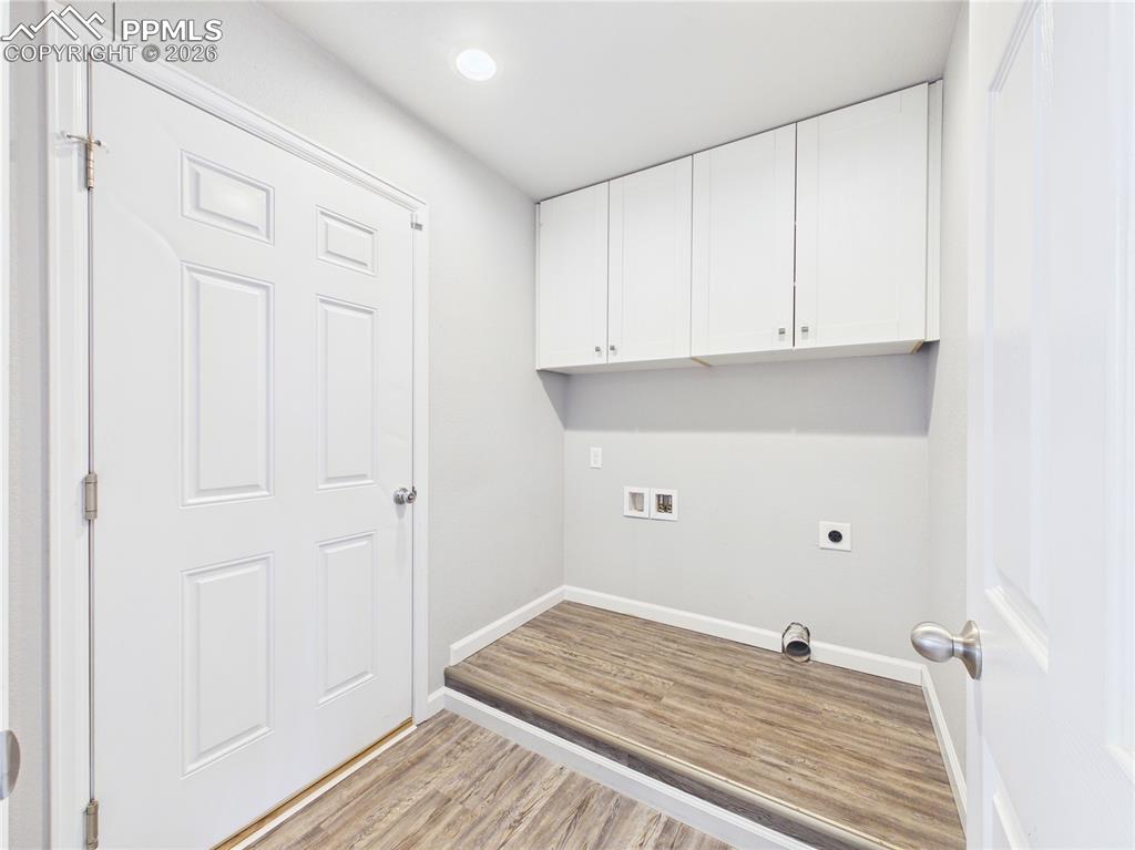 Image 11 of 47: Laundry