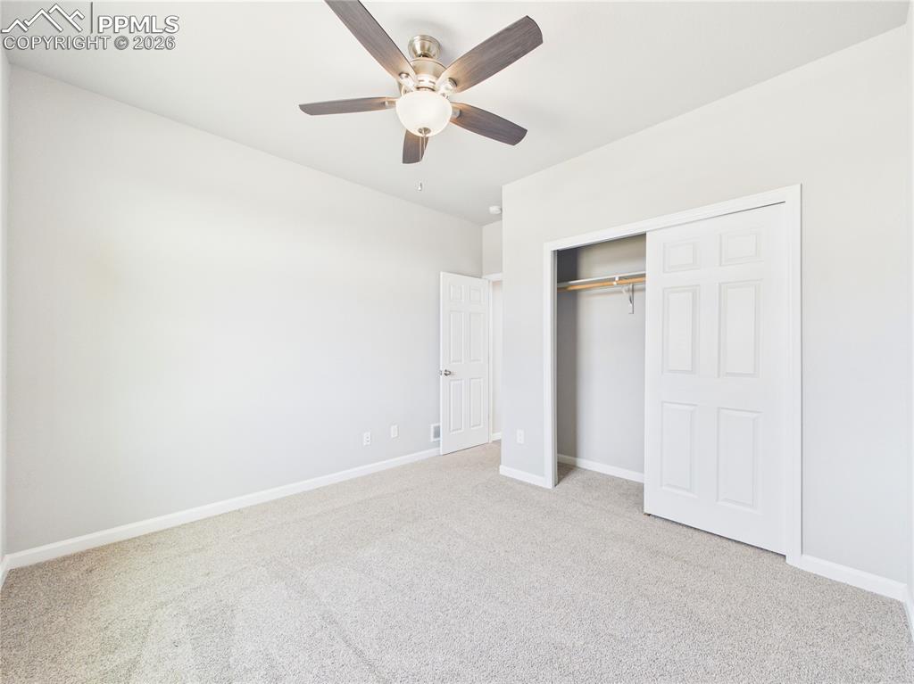 Image 27 of 47: Bedroom