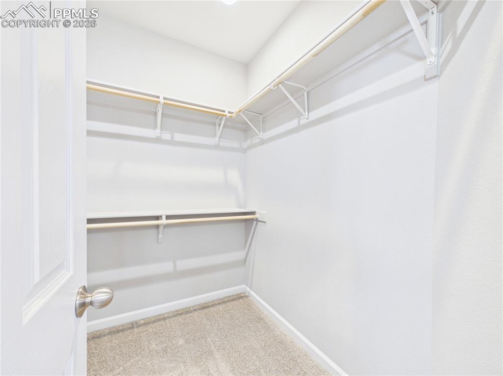 Image 33 of 47: Closet