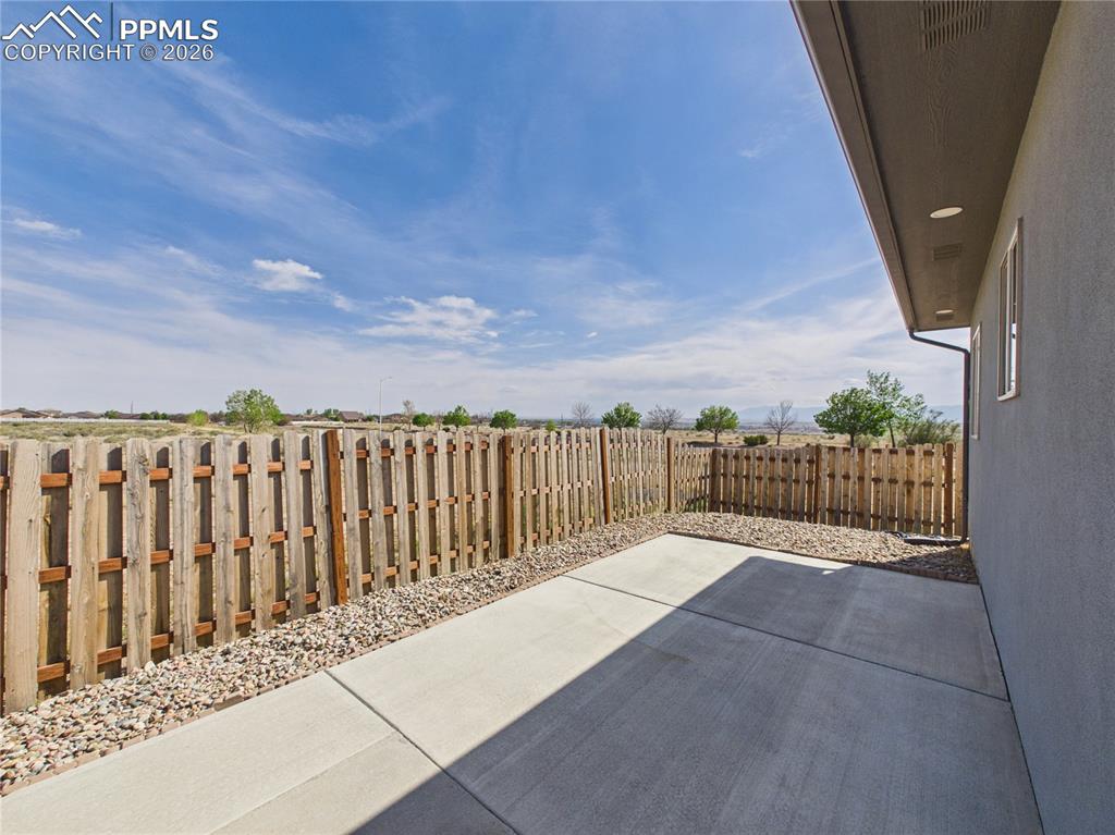 Image 41 of 47: Patio