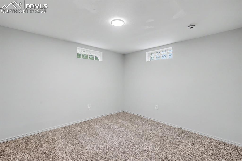 Image 18 of 35: Bonus Room