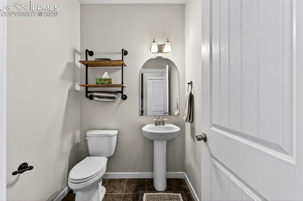 Image 6 of 28: Bathroom