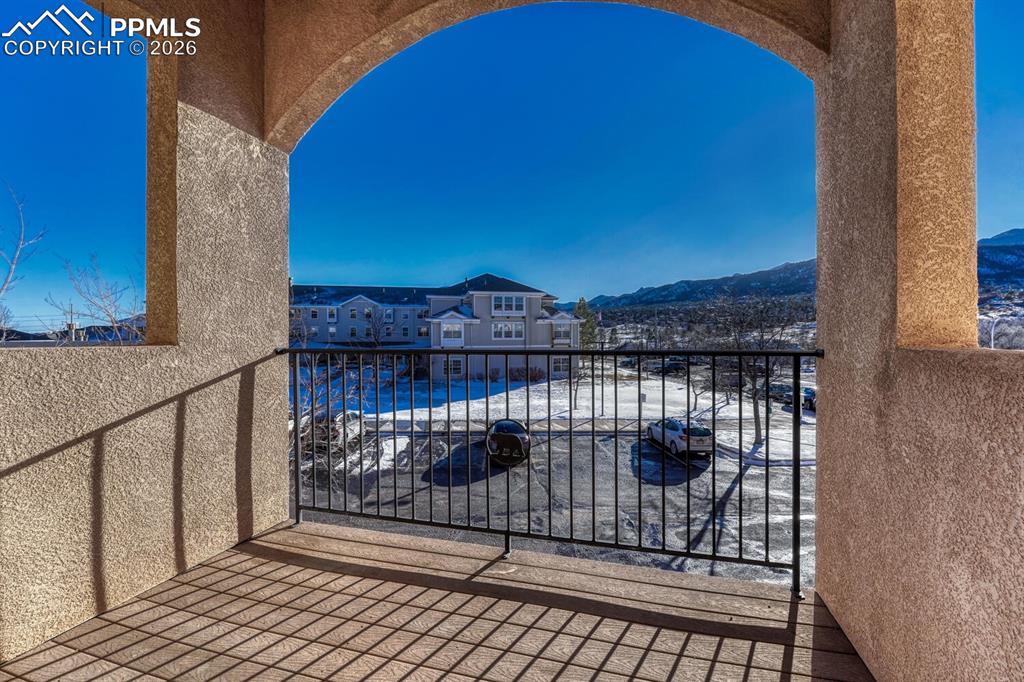 Image 33 of 50: Balcony