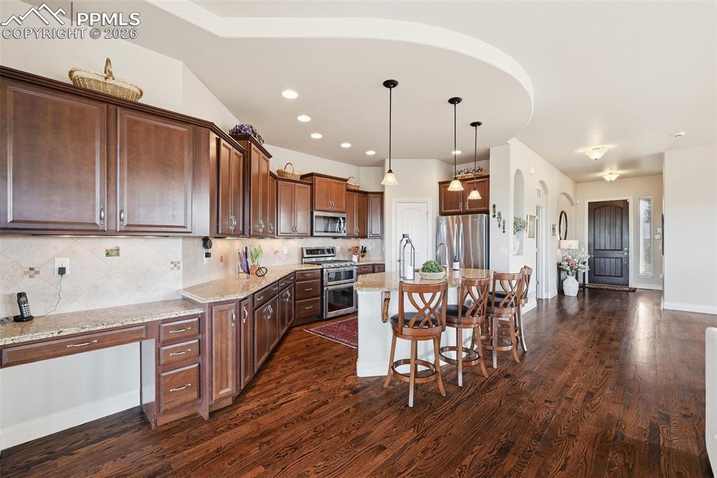 Image 16 of 42: Kitchen