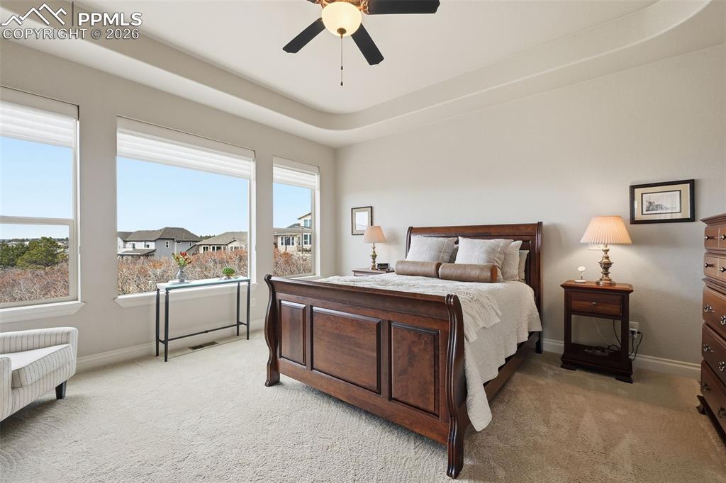 Image 18 of 42: Bedroom