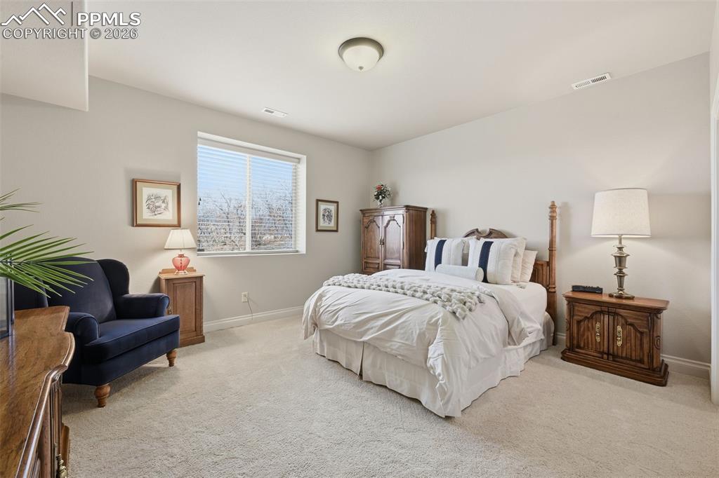 Image 30 of 42: Bedroom