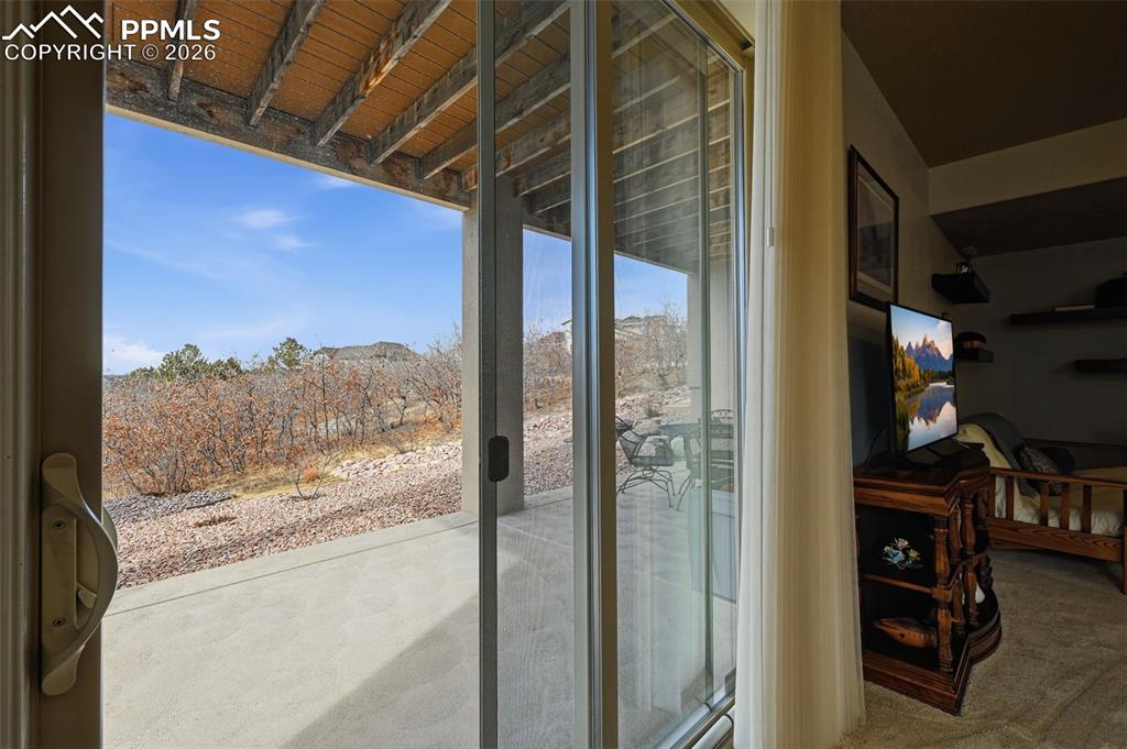 Image 35 of 42: Entry