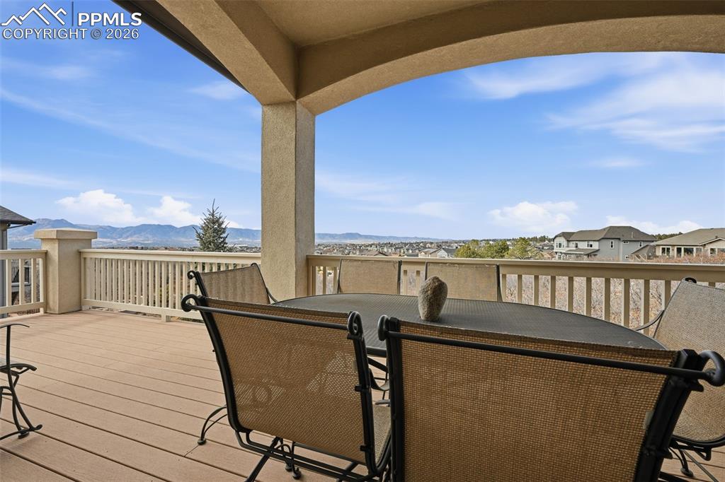 Image 36 of 42: Deck