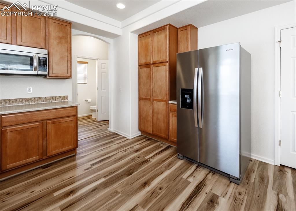 Image 18 of 50: Kitchen