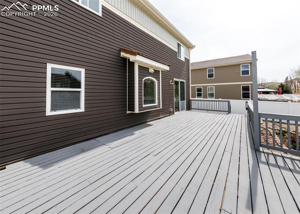 Image 45 of 50: Deck