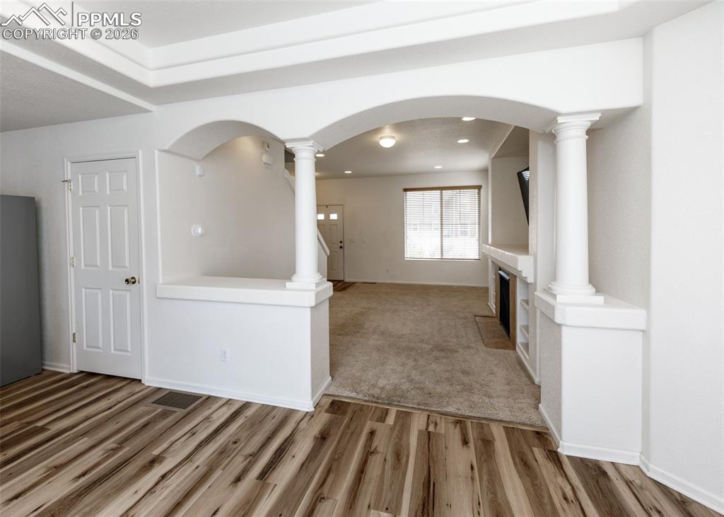 Image 9 of 50: Living Room