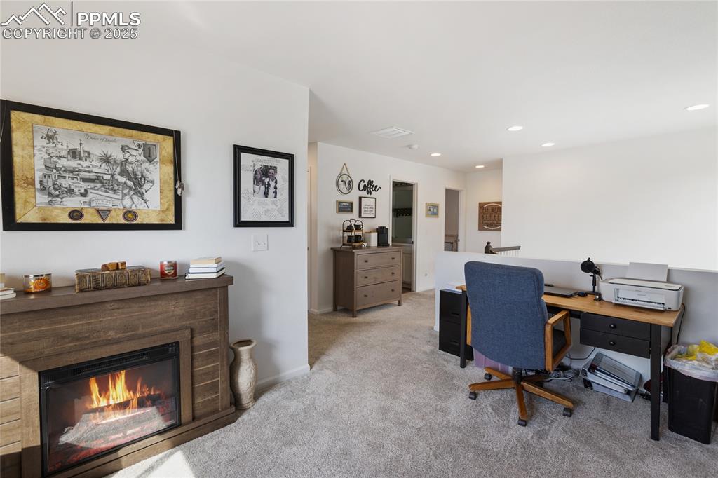 Image 15 of 48: Flex Room (Game room, Study, Office)