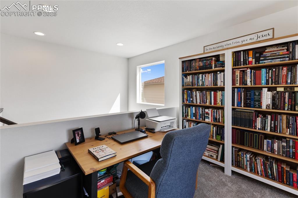 Image 17 of 48: Flex Room (Game room, Study, Office)