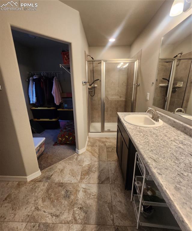 Image 21 of 33: Bathroom