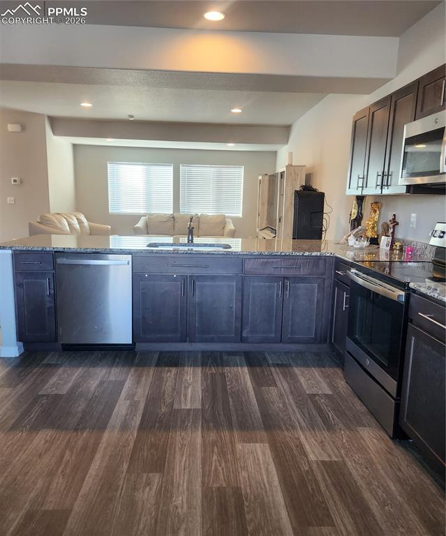 Image 6 of 33: Kitchen