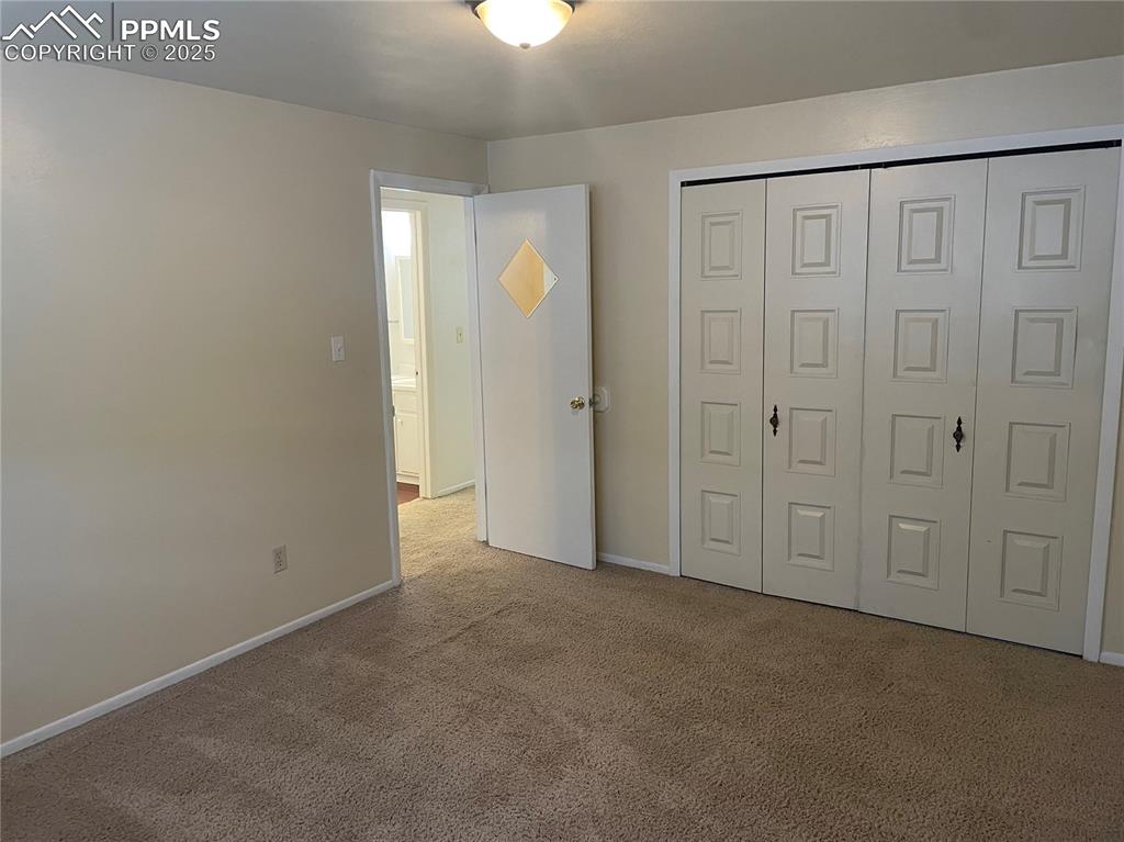 Image 27 of 27: Unit 3 bedroom