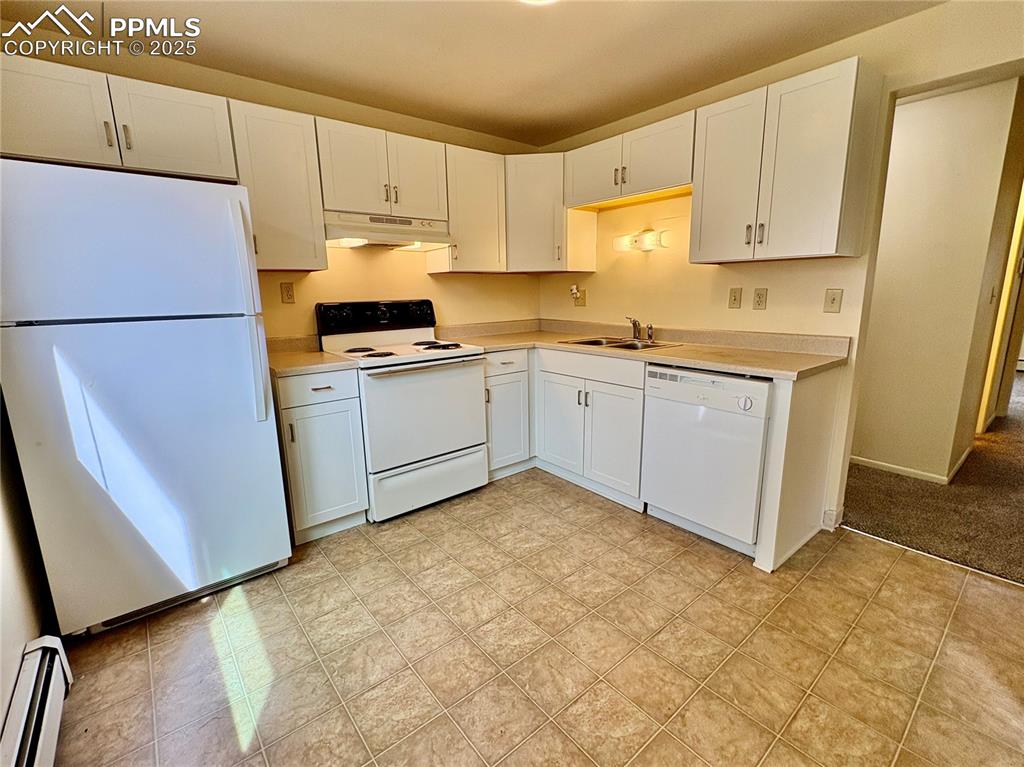 Image 4 of 27: Unit 4 kitchen