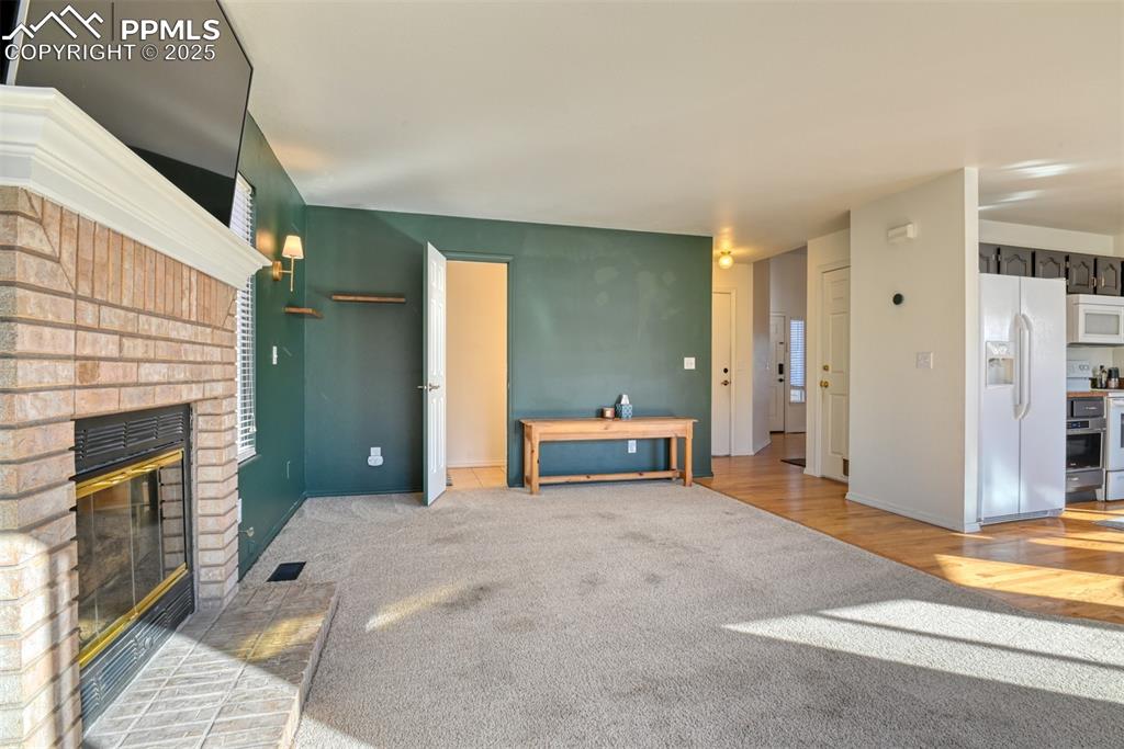 Image 15 of 48: Living Room