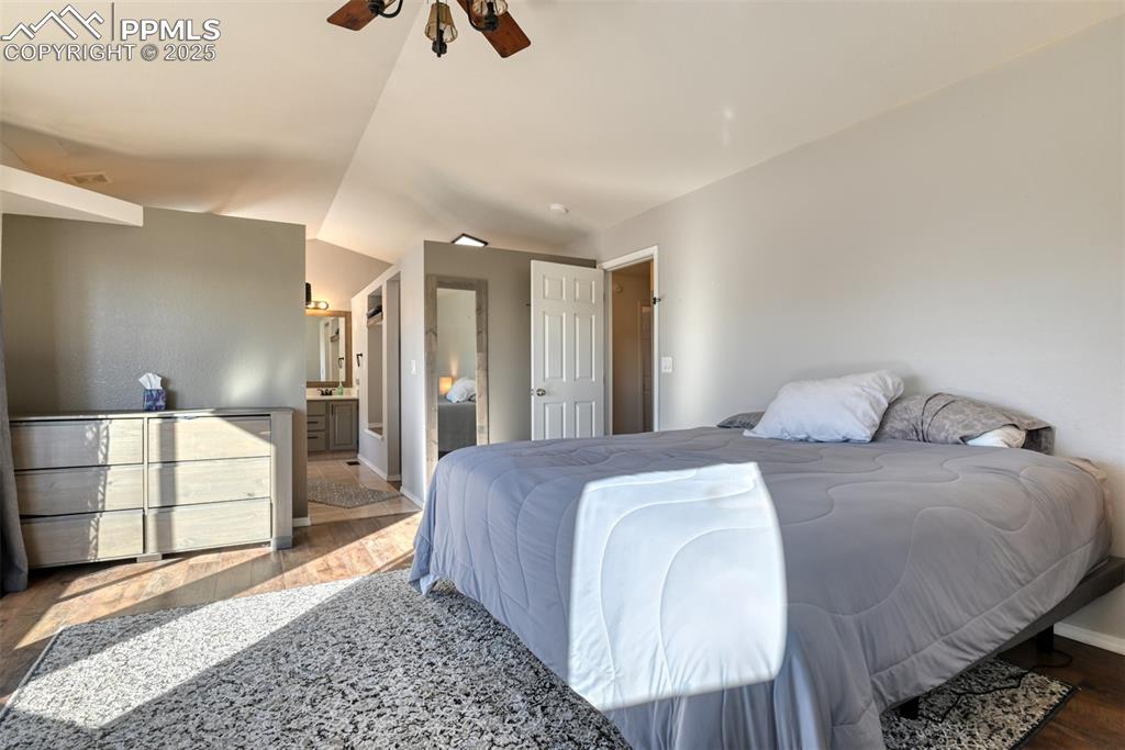 Image 20 of 48: Bedroom