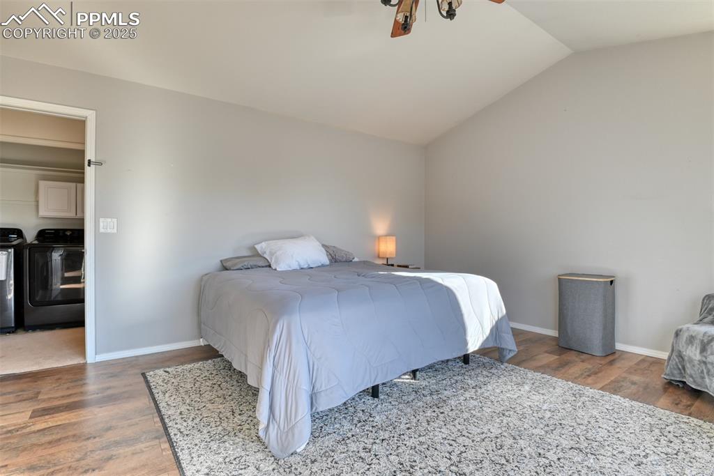 Image 23 of 48: Bedroom