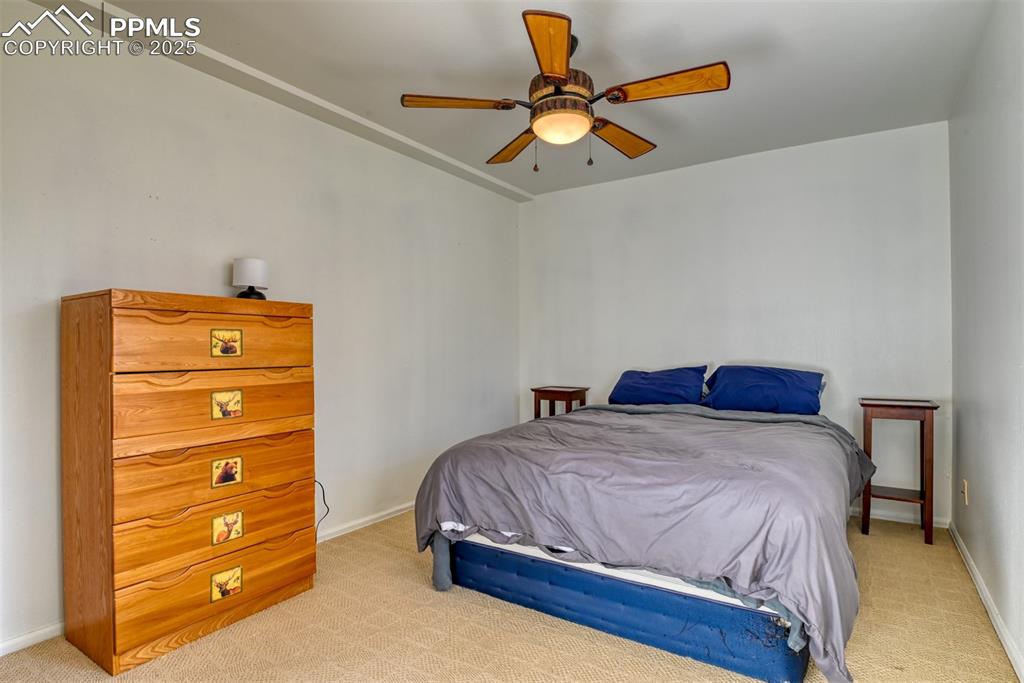 Image 42 of 48: Bedroom