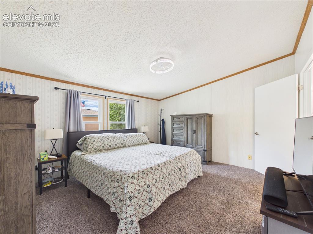 Image 11 of 44: Bedroom
