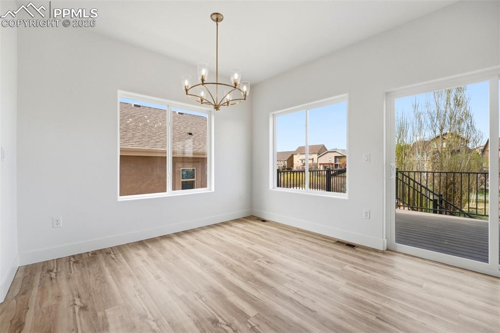 Image 13 of 41: Dining Area