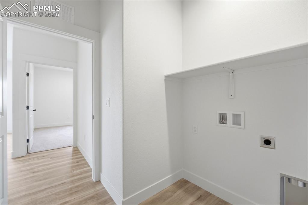 Image 21 of 41: Laundry