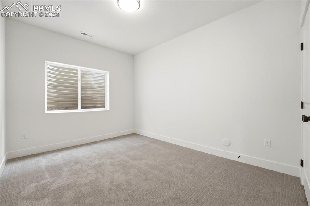 Image 28 of 41: Bedroom