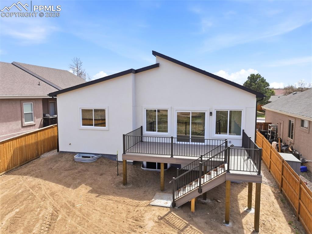 Image 38 of 41: Back of Structure