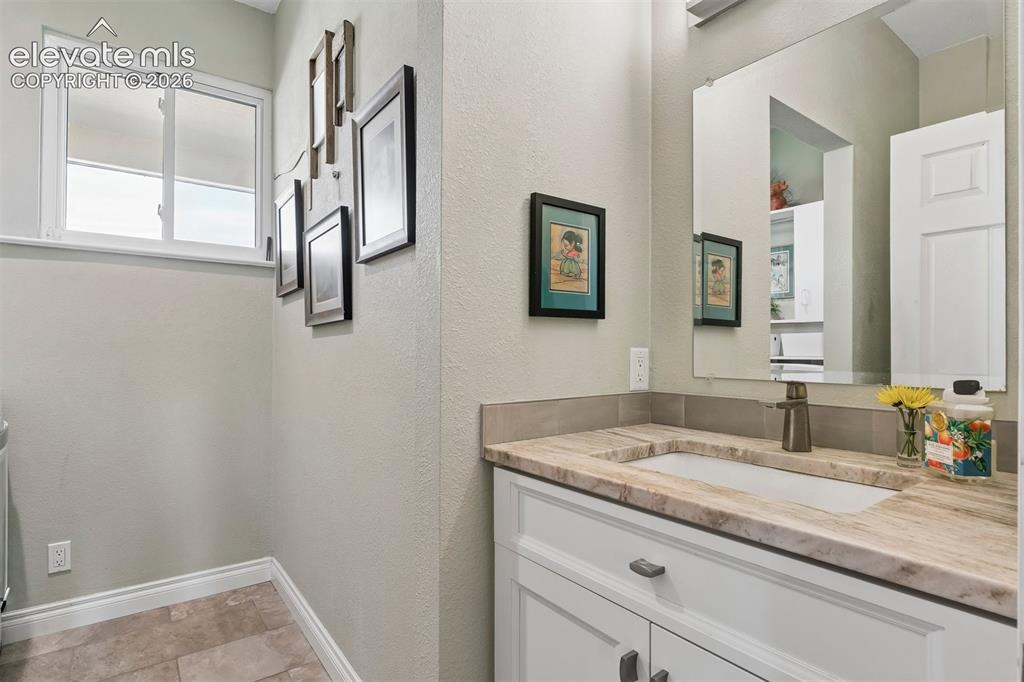 Image 15 of 46: Bathroom