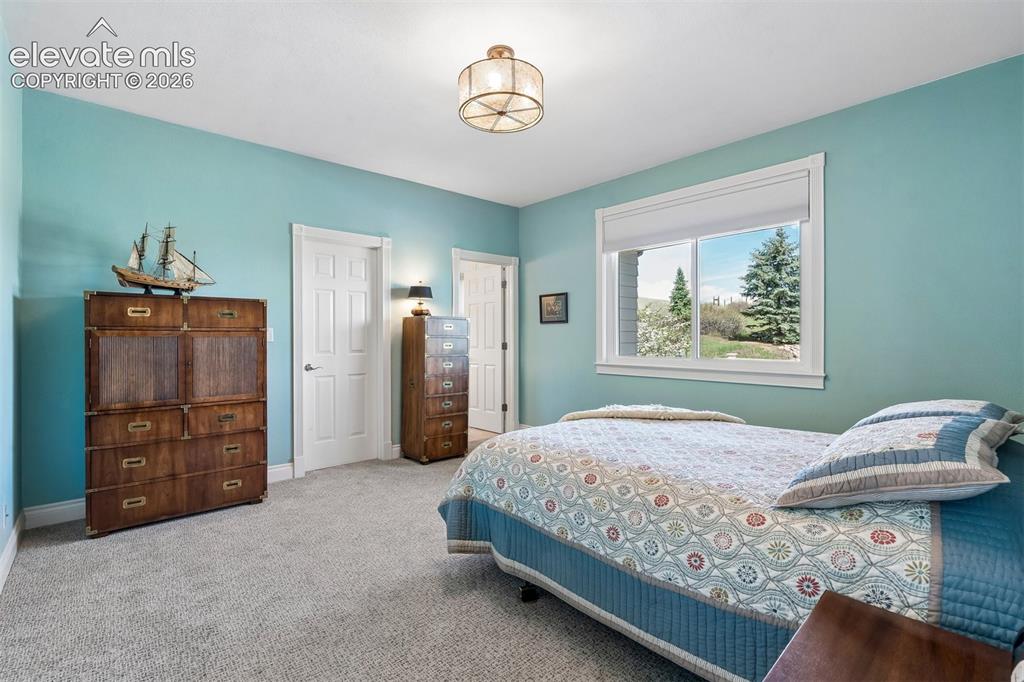 Image 17 of 46: Bedroom