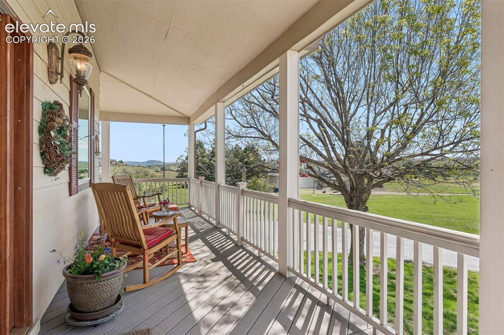 Image 6 of 46: Deck