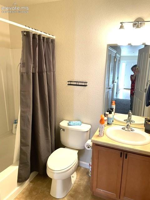 Image 11 of 25: Bathroom