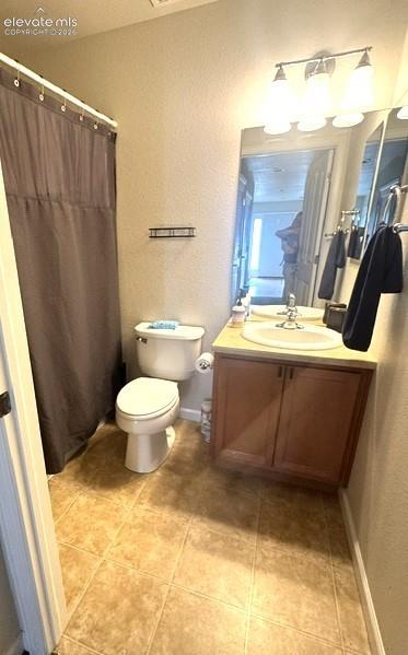 Image 14 of 25: Bathroom
