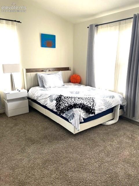 Image 15 of 25: Bedroom