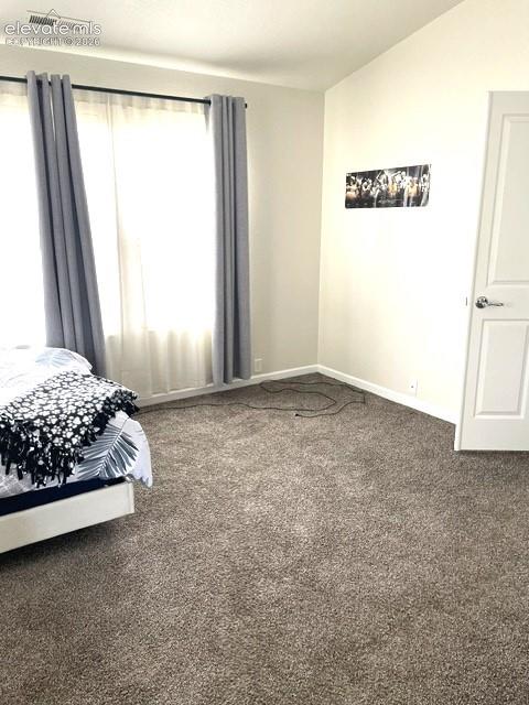 Image 19 of 25: Bedroom