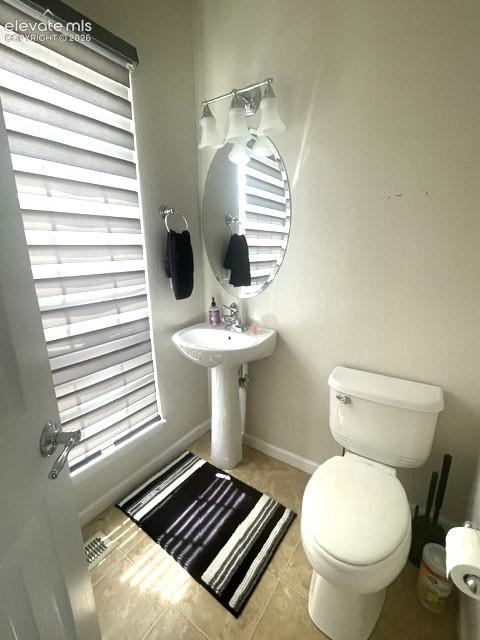 Image 6 of 25: Bathroom