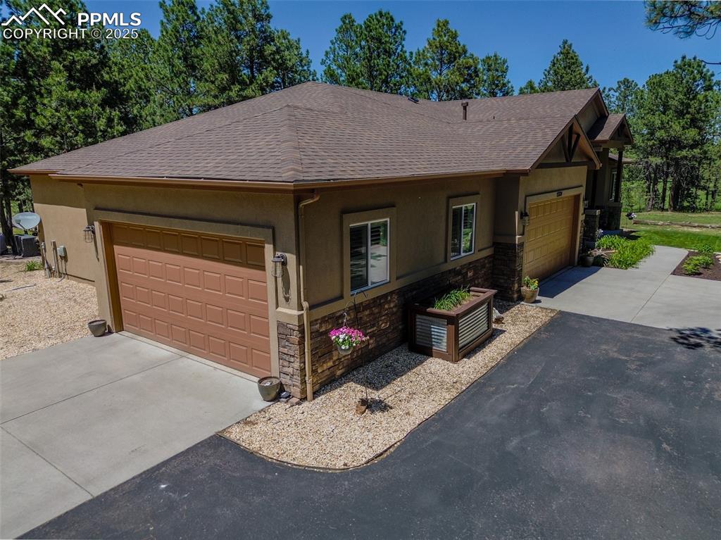 Image 5 of 50: Front of Structure