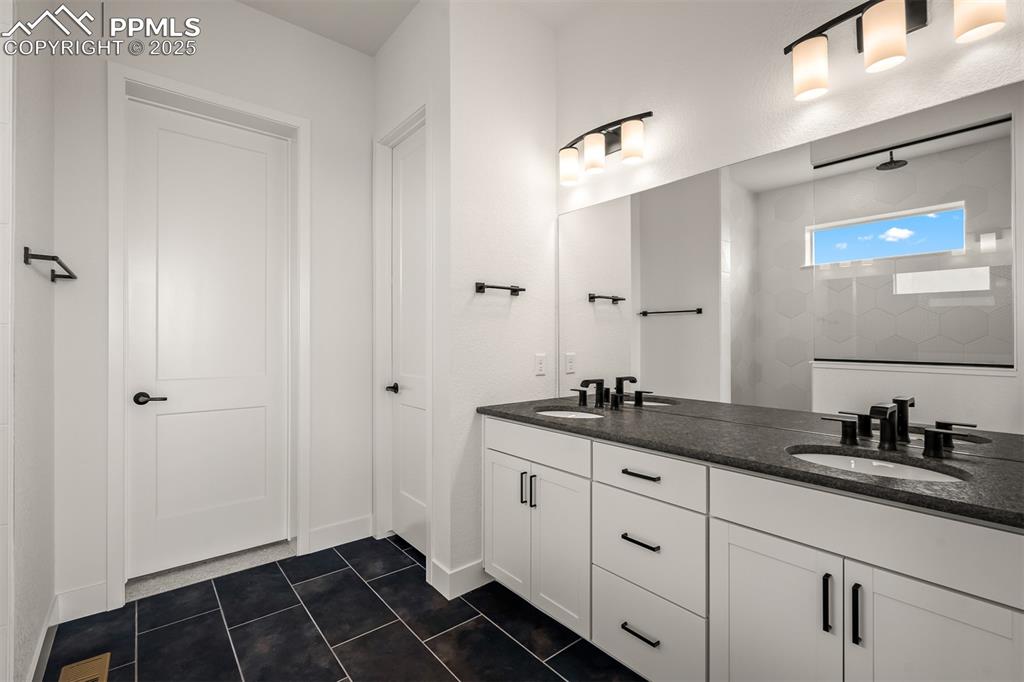 Image 23 of 43: Master Bathroom