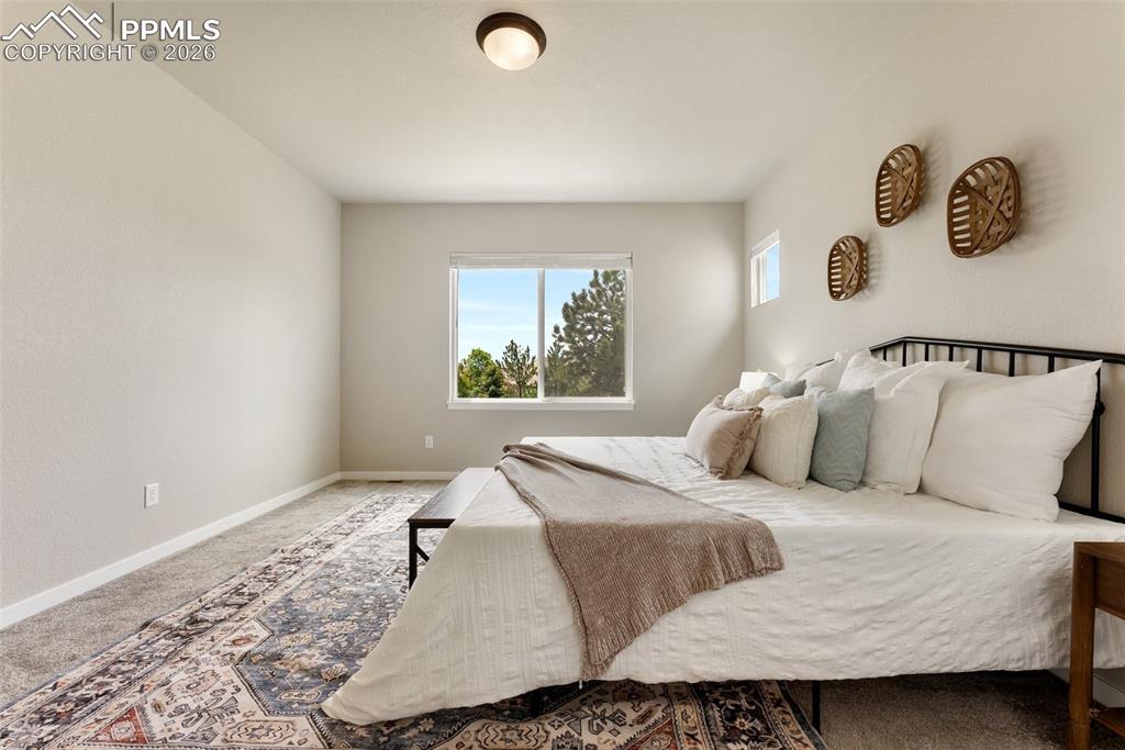 Image 21 of 46: Bedroom