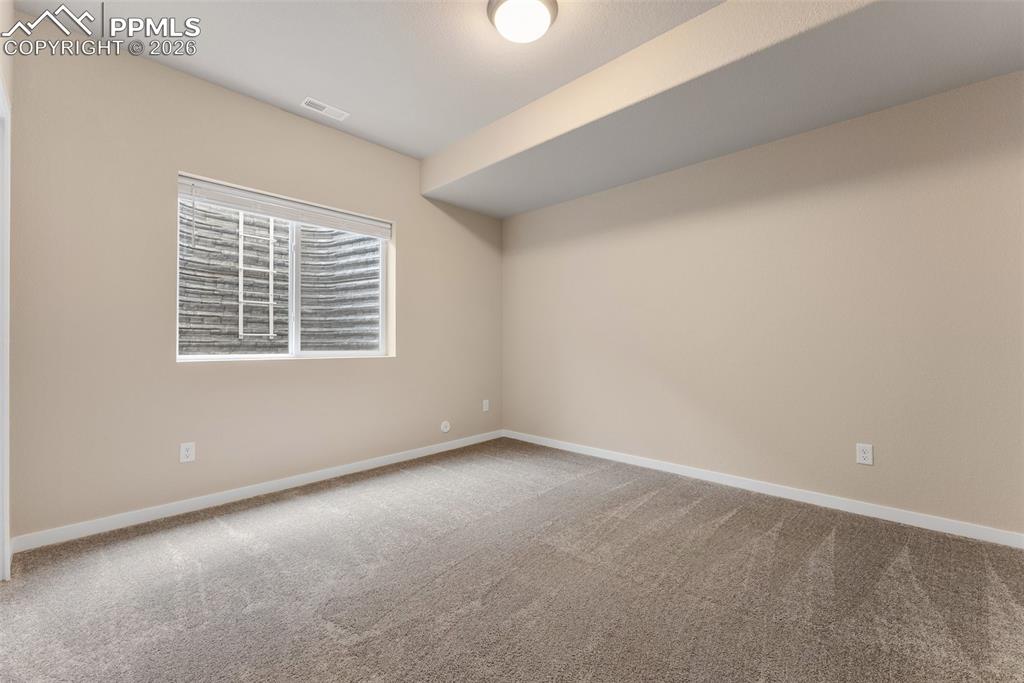 Image 35 of 46: Bedroom