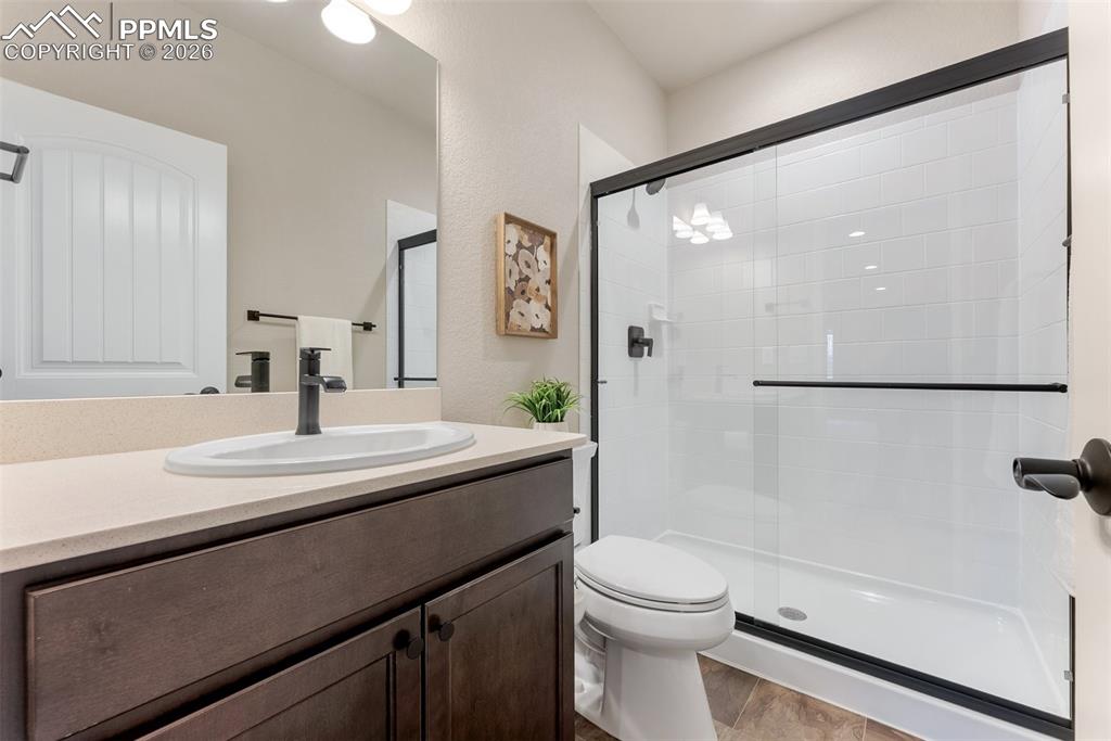 Image 37 of 46: Bathroom