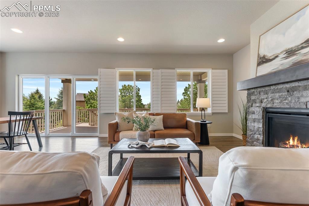 Image 7 of 46: Living Room