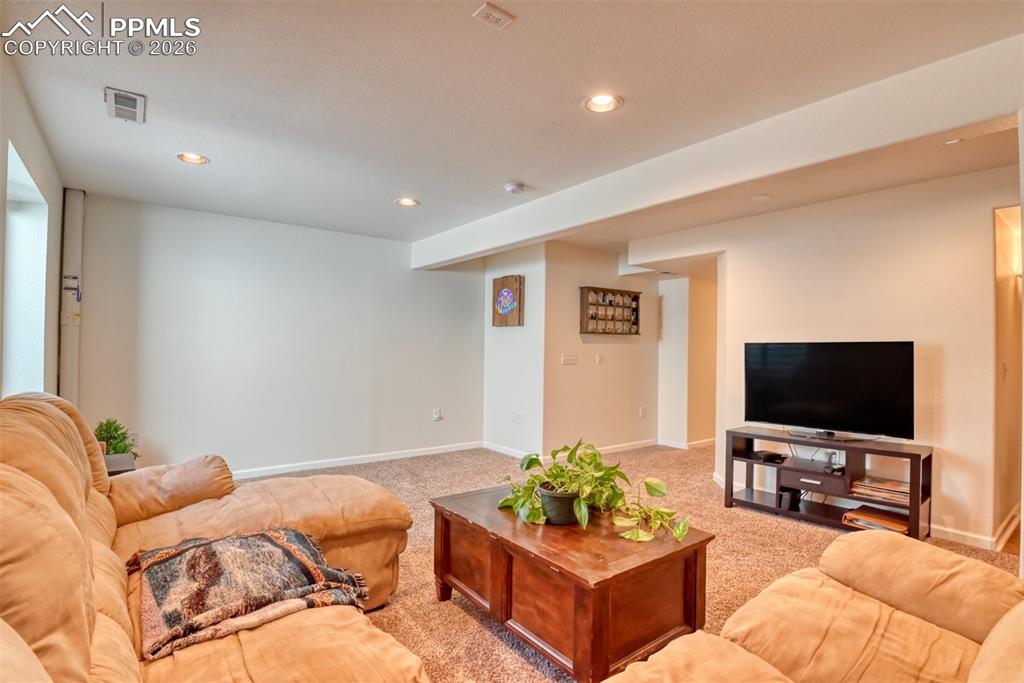 Image 24 of 33: Bonus Room